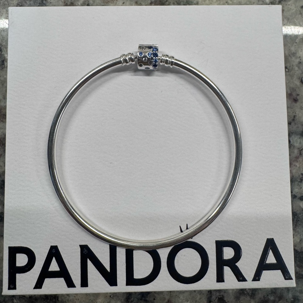 Pandora Sparkling Blue Barrel Clasp Bangle